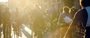 Zur Sonne, zur Freiheit. Am heutigen Freitagabend werden sich wieder Radfahrer zur "Critical Mass" versammeln. 