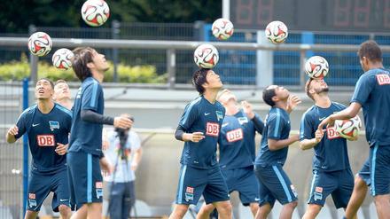 Brust raus, Kinn hoch. In den bisherigen sieben Testspielen zur neuen Saison blieben die Spieler von Hertha BSC ungeschlagen. Foto: dpa