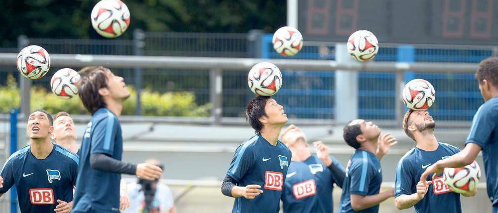 Brust raus, Kinn hoch. In den bisherigen sieben Testspielen zur neuen Saison blieben die Spieler von Hertha BSC ungeschlagen. Foto: dpa