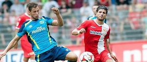 Baris Özbek (r.) konnte in der Vorbereitung überzeugen.