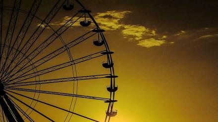 Am Hauptbahnhof dreht sich ab Freitag das Riesenrad – allerdings zum letzten Mal an dieser Stelle.