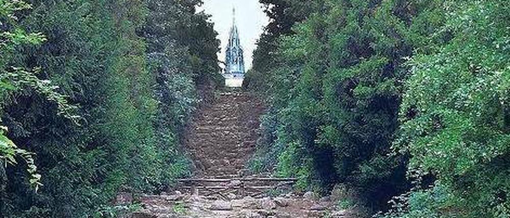 Trockenphase. Berlins einziger Wasserfall ist seit dem 17. Juli defekt.