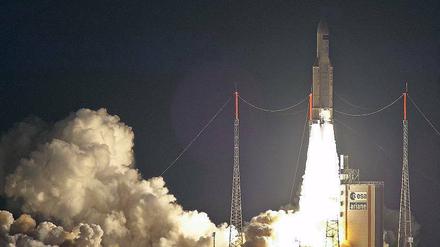 Start in Kourou. Das „Automated Transfer Vehicle ATV-5 Georges Lemaitre“ hebt ab. 