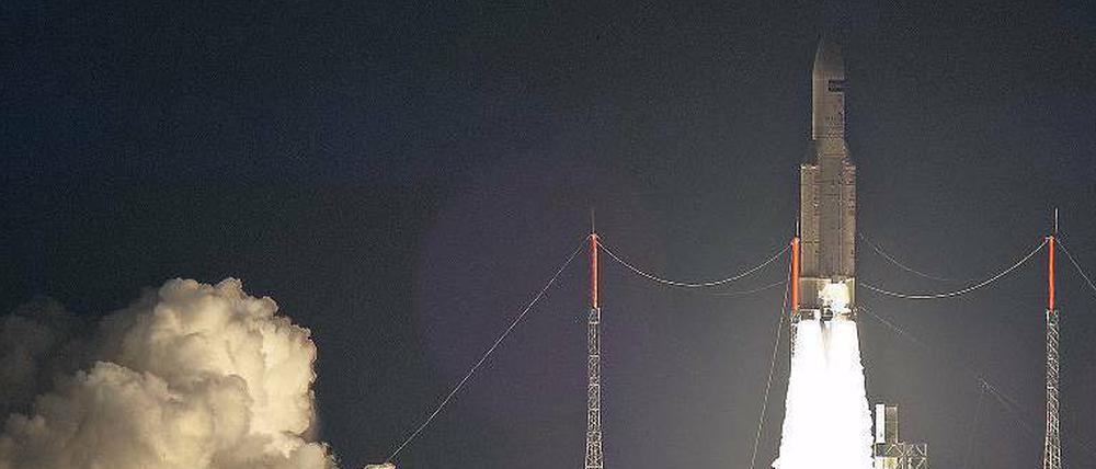 Start in Kourou. Das „Automated Transfer Vehicle ATV-5 Georges Lemaitre“ hebt ab. 