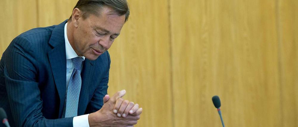 Offenbarungseid. Ex-Arcandorchef Thomas Middelhoff steht wegen des Verdachts der Untreue vor Gericht.
