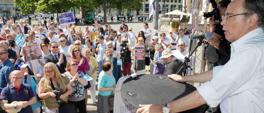 Dieter Graumann bei einer Pro-Israel Kundgebung in Frankfurt.