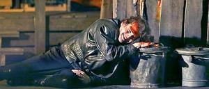 Lance Ryan auf der Bühne.