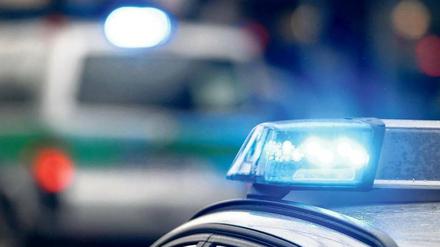 Alarm, Alarm. Ob Polizei oder Feuerwehr, Technische Hilfeleister oder Rettungsschwimmer: Es ist ihr Job, für andere da zu sein. Doch statt einem Dankeschön bekommen viele Helfer immer wieder dumme Sprüche zu hören. 