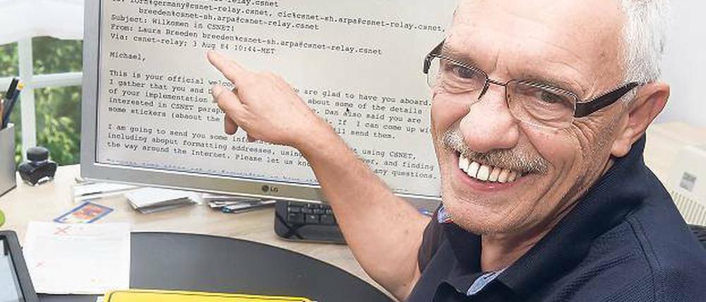 Am 3. August 1984 erhielt der Karlsruher Informatiker Michael Rotert als erster Deutscher eine E-Mail, einen Willkommensgruß ins US-amerikanische CSNET. Später war er an der Gründung zahlreicher Internetorganisationen in Deutschland beteiligt. Foto: dpa