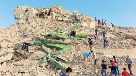Schutt und Asche. Das Grab des Propheten Jonas in Mosul, Nordirak, gesprengt von Kriegern eines „Gottestaats“