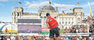 Bei möglichen Olympischen Spielen 2024 oder 2028 in Berlin will der Senat auch die Reichstagswiese nutzen. 