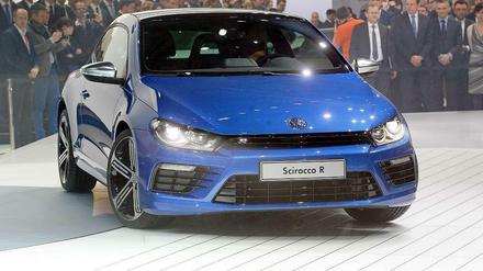 Schick, aber schwer verkäuflich. Mit Händlerzulassungen und entsprechenden Rabatten drückt VW den Scirocco in den Markt. 