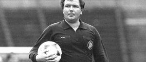 Bundesliga-Geschichte: Wolf-Dieter Ahlenfelder im Einsatz.