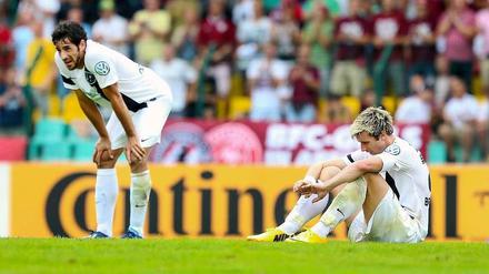 Am Samstag startet der FC Carl Zeiss Jena gegen den BFC Dynamo. Auf dem Bild sind die Berliner Björn Brunnemann (r) und Denis Novacic zu sehen.