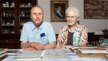 Wilhelm und Grace Quitzow in ihrem Berliner Wohnzimmer.