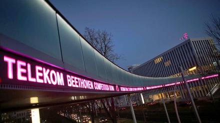 Wenig Licht. Auf dem deutschen Heimatmarkt verdient die Telekom weniger. 