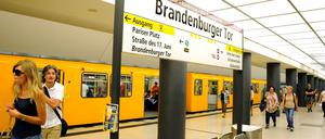 Auf 1800 Metern präsentiert sich Berlin ungewohnt. Aber auf der Linie U55 sind ja auch keine Berliner unterwegs.