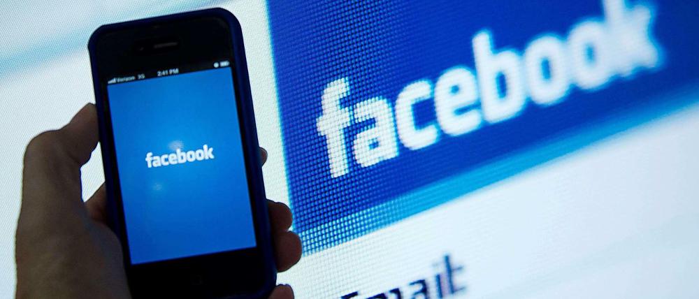 Freunde sammeln. Viele Facebook-Nutzer haben einige hundert Freunde im sozialen Netzwerk.