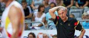 Emir Mutapcic (54) gewann als Spieler mit Jugoslawien unter anderem Olympia-Bronze 1984. Der Deutsch-Bosnier kam 1991 zu Aba Berlin und führte den Hauptstadtclub als Trainer zu drei Meistertiteln. Nach einer gemeinsamen Zeit beim deutschen Nationalteam ist er derzeit auch beim FC Bayern Assistenztrainer von Svetislav Pesic.