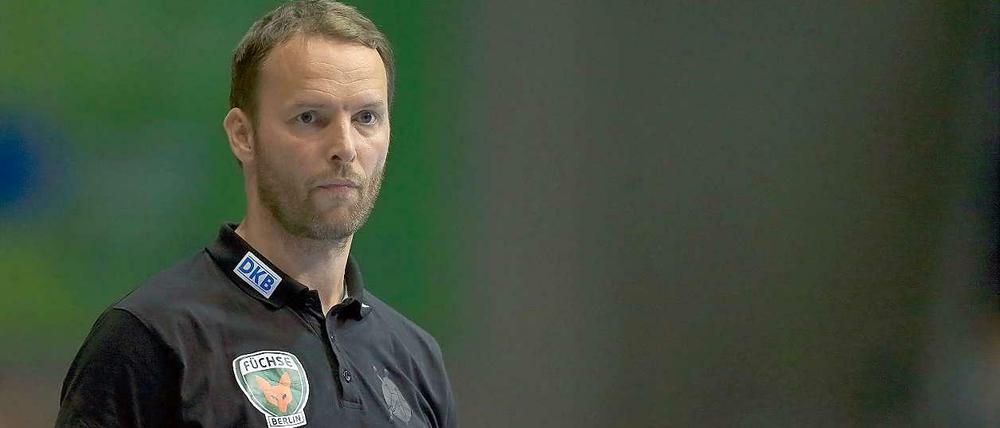 Zwischen den Trainerstühlen: Noch ist nicht bekannt, ob Dagur Sigurdsson den Füchsen erhalten bleibt. Für Dienstag hat der Deutsche Handballbund (DHB) eine Pressekonferenz angekündigt.