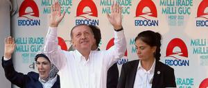 Geht hart gegen Kritiker vor. Premier Erdogan.