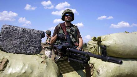 Seit Wochen dauern die Kämpfe zwischen pro-russischen Aufständischen und der ukrainischen Armee (Foto) schon an. 