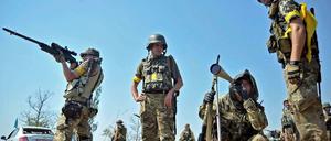 Die ukrainische Armee und Separatisten liefern sich blutige Gefechte in der Gegend von Donezk. Am 8. August heißt es von offizieller Seite, innerhalb von 24 Stunden seien 19 Menschen getötet worden. 