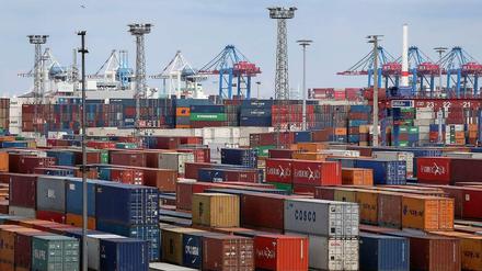 Weniger Export als angenommen. Die deutschen Ausfuhren werden 2014 laut DIHK nur um 3,5 Prozent wachsen. Daran haben die "Fragile Five" ihren Anteil