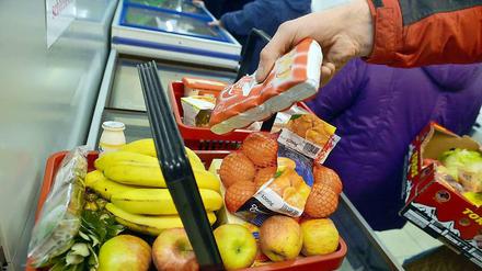 Der Warenkorb des Statistischen Bundesamts hat mit dem des Verbrauchers im Supermarkt nur begrenzt zu tun. Fest steht jedoch: Obst ist günstiger als vor einem Jahr.