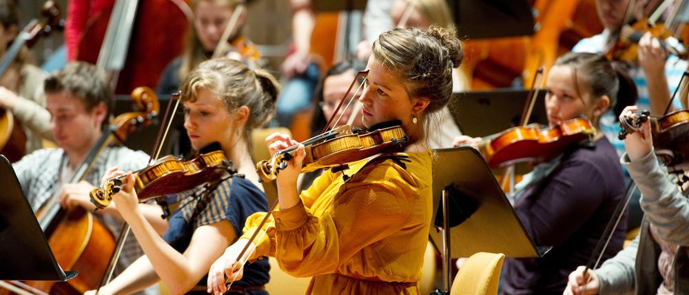 Junge Musikerinnen und Musiker