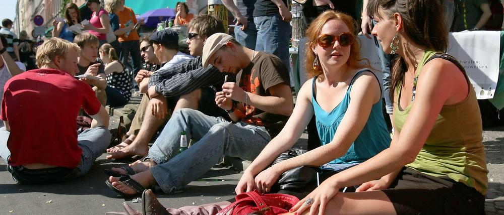 Altmigranten und ihre Kinder, Neumigranten und solche die es gerne sein wollen: In Kreuzberg, Neukölln und Wedding vermischen sich die Sprachen.