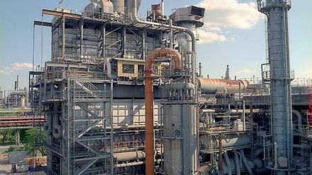 Herkömmliches Verfahren. Eine Anlage zur Herstellung von Ammoniak des Chemiekonzerns BASF.