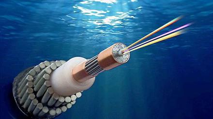 Unterseekabel, wie hier das "Arctic Fibre", einer rund 15.600 Kilometer lange geplante Glasfaserleitung von Tokio durch die Nordwestpassage über Neufundland nach London, transportieren die Daten von einem Kontinent zum anderen. Google beteiligt sich jetzt an einem Unterseekabel von den USA ebenfalls nach Japan. 