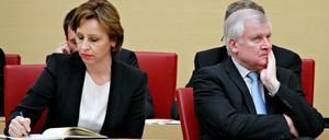 Seite an Seite - wie lange noch? Die Staatskanzleichefin und der Ministerpräsident