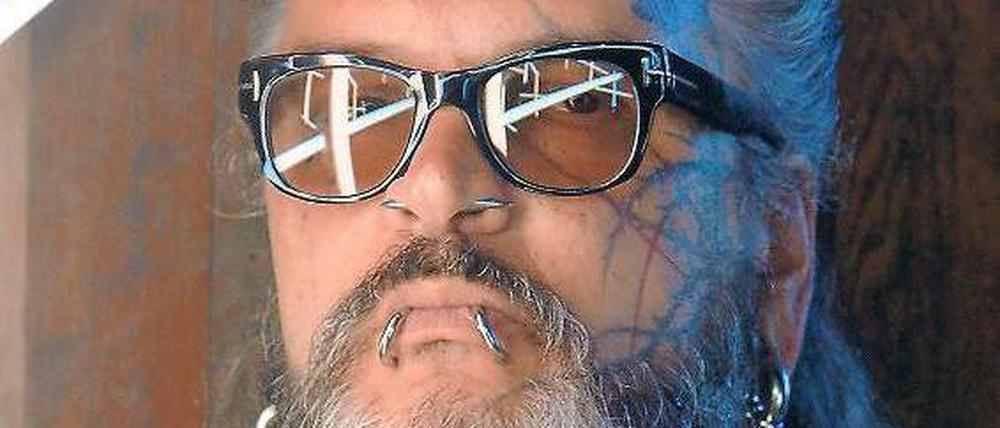 Schwul, Punk, Fotograf, tintensüchtig. Sven Marquardt, 52, wurde in Pankow geboren und lebt dort auch heute.
