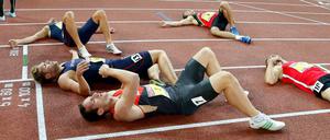 Wie erschlagen. Kai Kazmirek (vorne) nach dem 1500-Meter-Lauf.