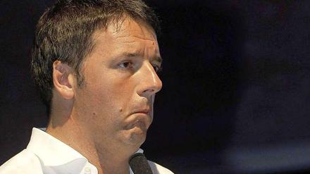 Man glaubt es kaum, aber manchmal ist selbst er ratlos, Matteo Renzi.