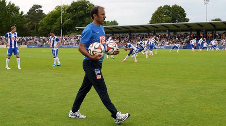 Jos Luhukay trägt nicht nur die sportliche Verantwortung bei Hertha BSC.