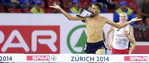 Trikot im Mund, Medaille futsch: Mahiedine Mekhissi-Benabbad.