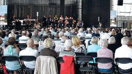 Premiere. Der musikalische Auftritt am Flughafen BER war Teil der Brandenburgischen Sommerkonzerte.