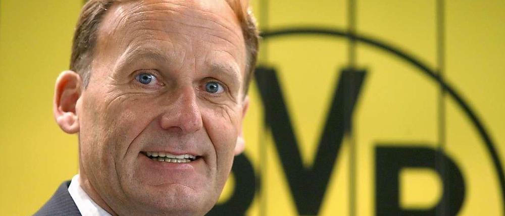 Hans-Joachim Watzke, Geschäftsführer von Borussia Dortmund, muss seine Aktionäre bei Laune halten - angesichts der mickrigen Dividende von zehn Cent ist das nicht einfach.