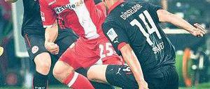 Rot kommt durch. Unions Björn Jopek im Spiel gegen Fortuna Düsseldorf.