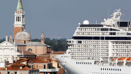 Die Kreuzfahrtschiffe in Venedig sind der Höhepunkt einer Entwicklung, in der die Stadt dem Tourismus geopfert wird.