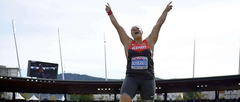 Am Ende war das Stadion auch voll. Christina Schwanitz siegte im Kugelstoßen.