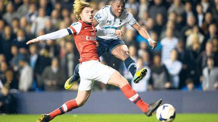 Nah dran. Beim FC Arsenal schaffte Leander Siemann (links) den Sprung in die erste Mannschaft nicht.