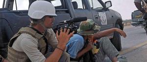 US-Reporter James Foley, der mutmaßlich von IS-Terroristen enthauptet wurde, im Einsatz 2011 in Libyen.