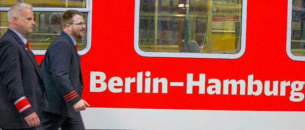 Der IRE von Hamburg nach Berlin ist zwar günstiger, dauert aber mehr als drei Stunden.