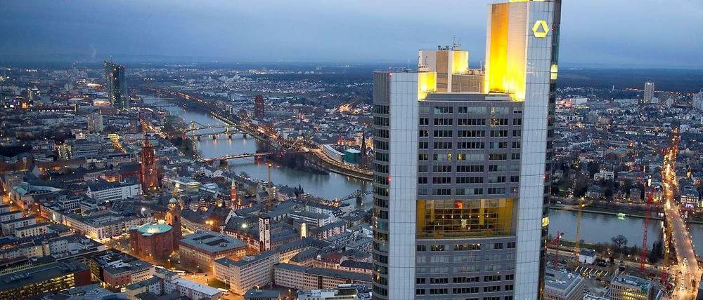 Seit Jahren arbeitet die Commerzbank die Altlasten aus der Finanzkrise ab. Der Bund hilft ihr dabei. 