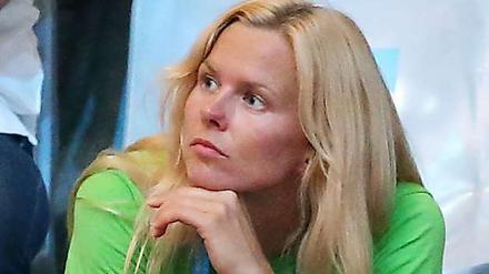 Aktive Zuschauerin. Britta Steffen auf der Tribüne im Berliner Velodrom. 