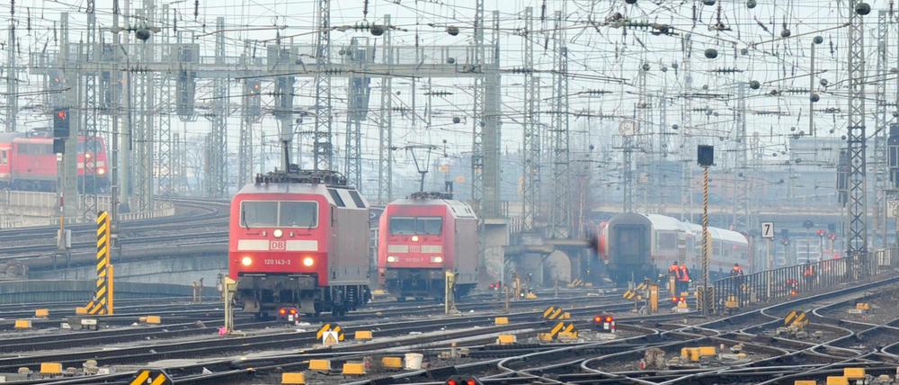 Verworren. Die Tarifverhandlungen zwischen Deutscher Bahn und den Gewerkschaften kommen nur schwer in Gang.